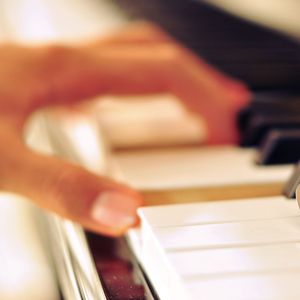 纲手被扒开腿无尽
